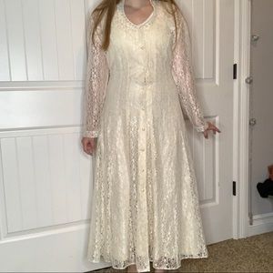 Vintage 1960’s 1970’s lace wedding dress.